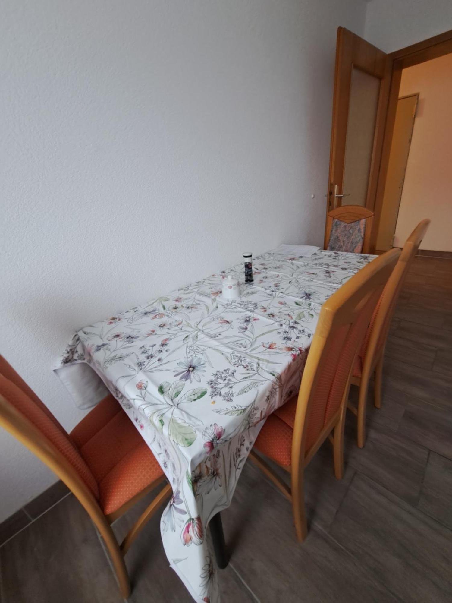 Wohnung Mit 2 - 3 Zimmern Ballenberg Экстерьер фото